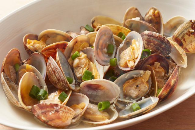 Fresh Steamed Clams.